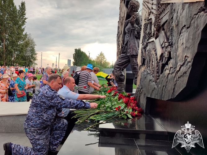 Начальник кузбасской Росгвардии принял участие в церемонии зажжения Вечного огня